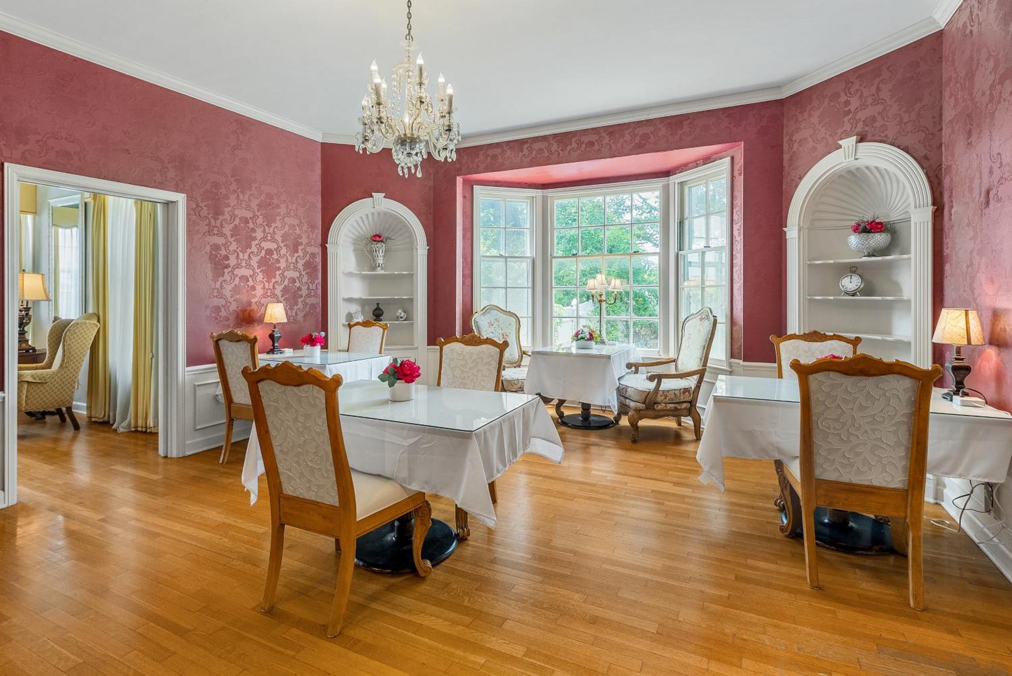 Beland Mansion-Royal Crown Suite! Форт-Смит Экстерьер фото