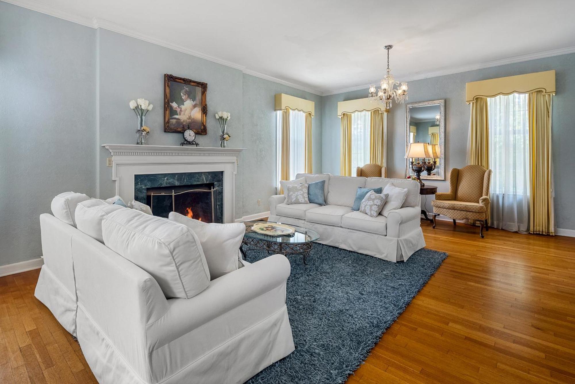 Beland Mansion-Royal Crown Suite! Форт-Смит Экстерьер фото