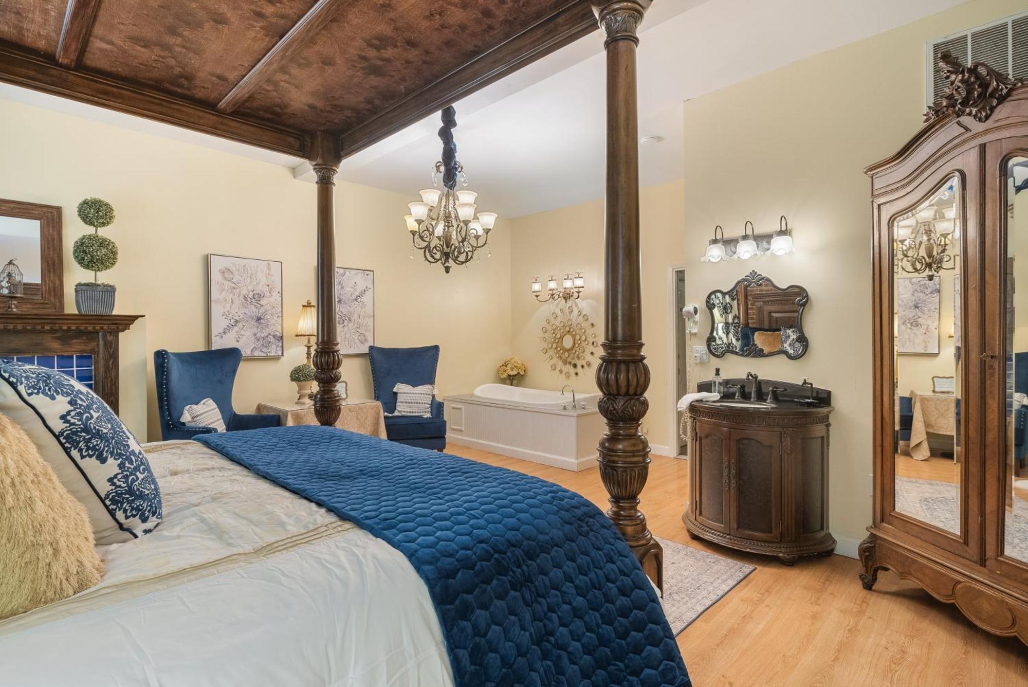 Beland Mansion-Royal Crown Suite! Форт-Смит Экстерьер фото